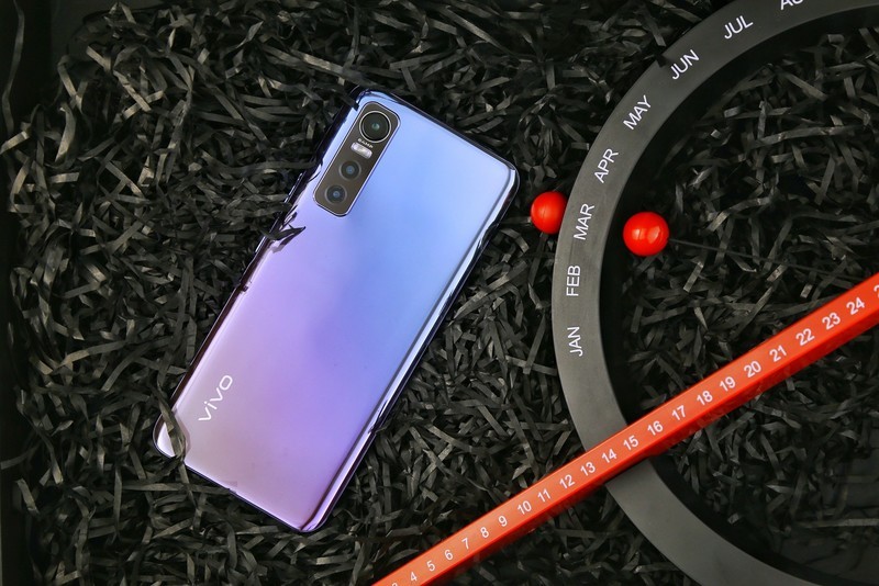 光颜值就爱了！vivo S7e银月色上手体验