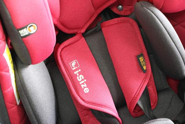 I-Size认证、全年龄段、360°旋转！惠尔顿智转安全座椅体验