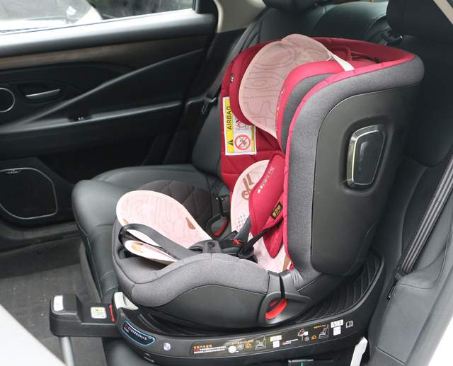 I-Size认证、全年龄段、360°旋转！惠尔顿智转安全座椅体验