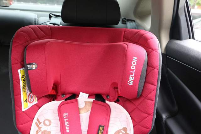 I-Size认证、全年龄段、360°旋转！惠尔顿智转安全座椅体验