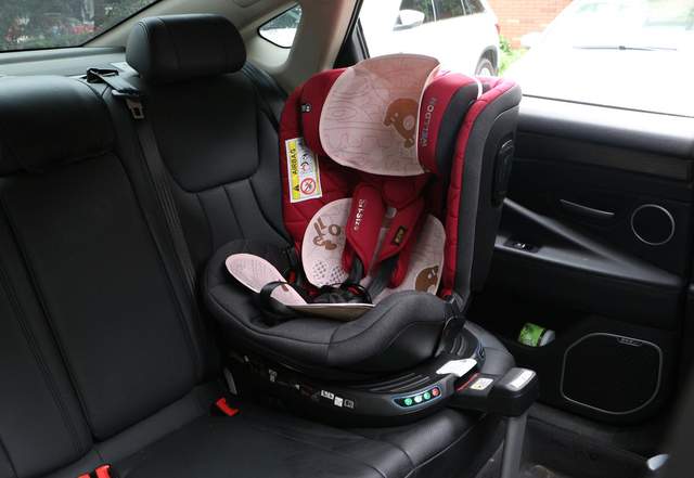 I-Size认证、全年龄段、360°旋转！惠尔顿智转安全座椅体验