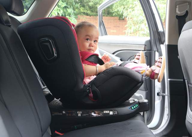 I-Size认证、全年龄段、360°旋转！惠尔顿智转安全座椅体验