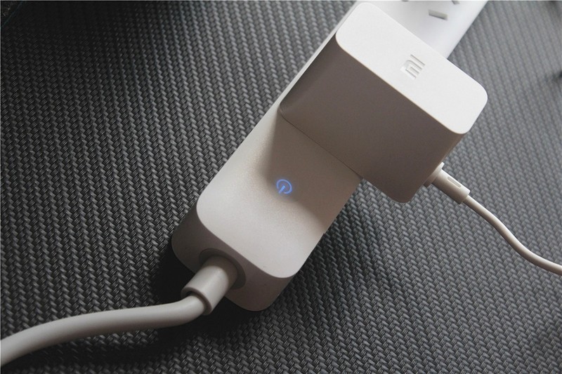 支持小爱同学+米家联动，aigo 三位延长线插座（智能款）使用体验
