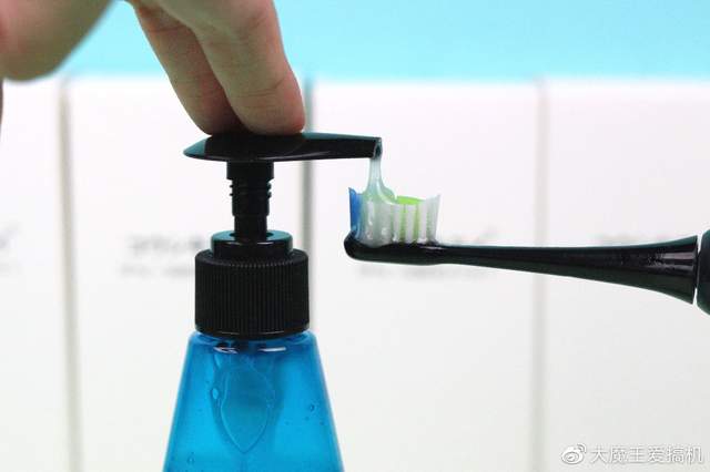液态牙膏黑科技，健齿护龈的好帮手，这就是来自霓虹国的皓齿清牙膏！