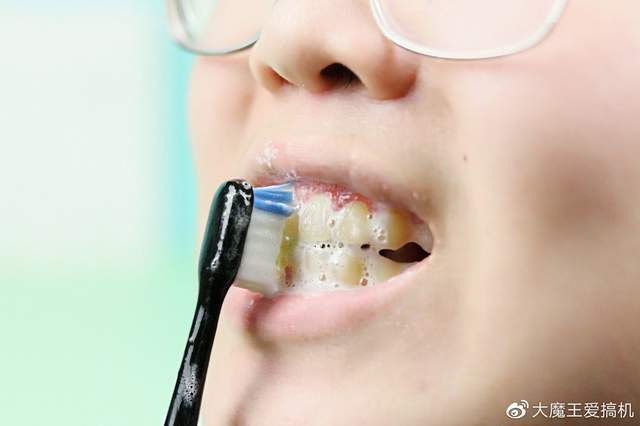 液态牙膏黑科技，健齿护龈的好帮手，这就是来自霓虹国的皓齿清牙膏！