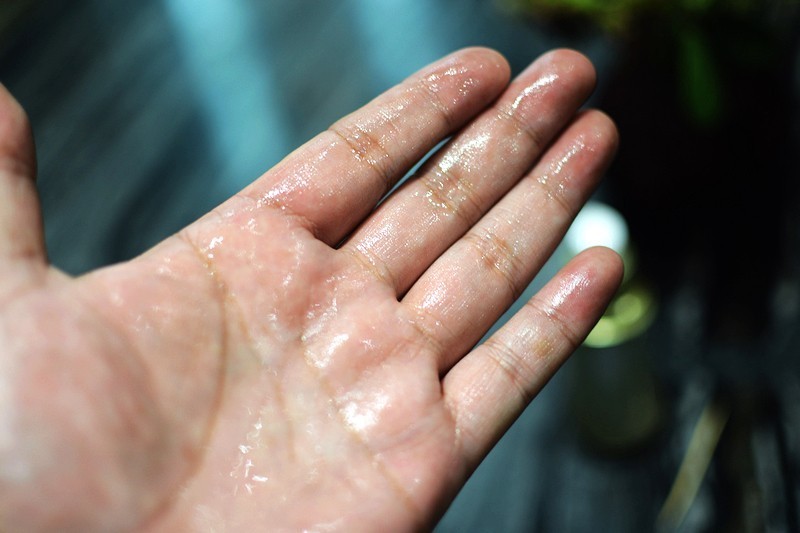 干枯毛燥头发的救星 卡巴尔焕活修护原液