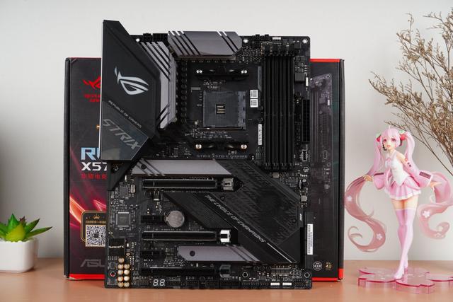 猛男专属配色，先马粉色易大师精钢版装机体验