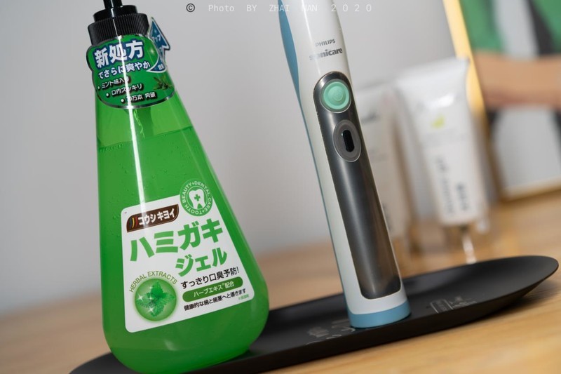 直男受不了了，女朋友送了我五瓶皓齿清液体牙膏，好吃到想咽下