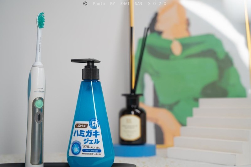 直男受不了了，女朋友送了我五瓶皓齿清液体牙膏，好吃到想咽下