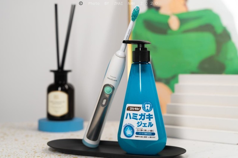 直男受不了了，女朋友送了我五瓶皓齿清液体牙膏，好吃到想咽下