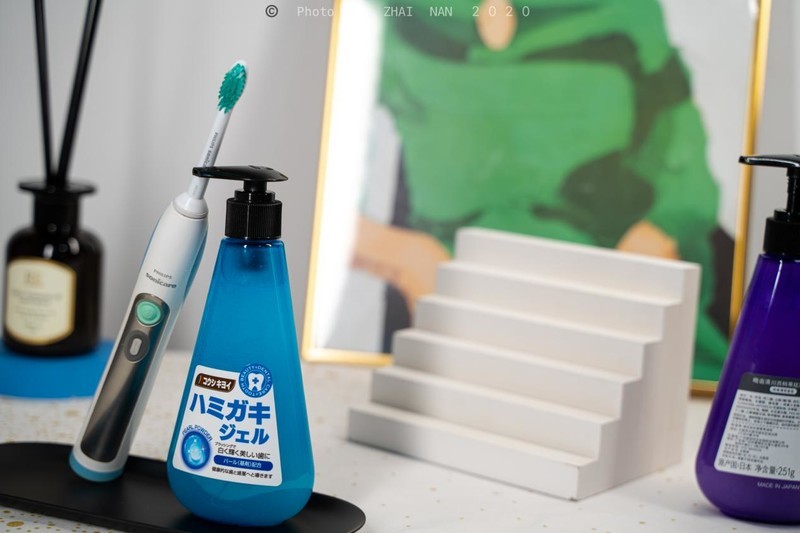 直男受不了了，女朋友送了我五瓶皓齿清液体牙膏，好吃到想咽下