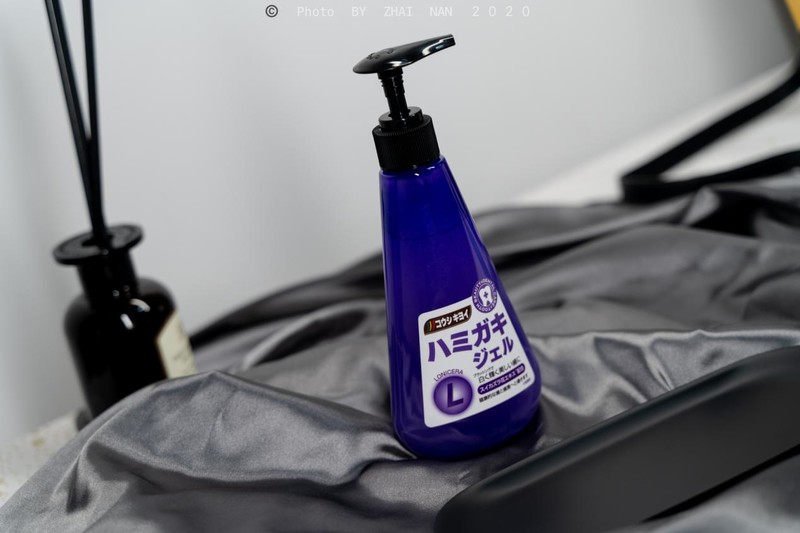 直男受不了了，女朋友送了我五瓶皓齿清液体牙膏，好吃到想咽下