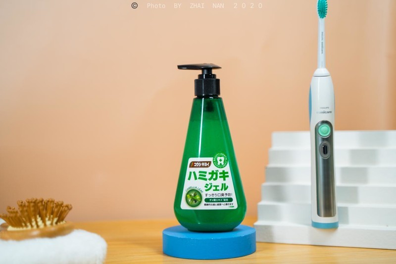 直男受不了了，女朋友送了我五瓶皓齿清液体牙膏，好吃到想咽下