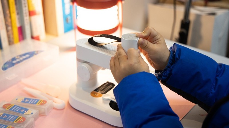 开箱测评当当狸智能显微镜，显微镜下的微观世界真神奇