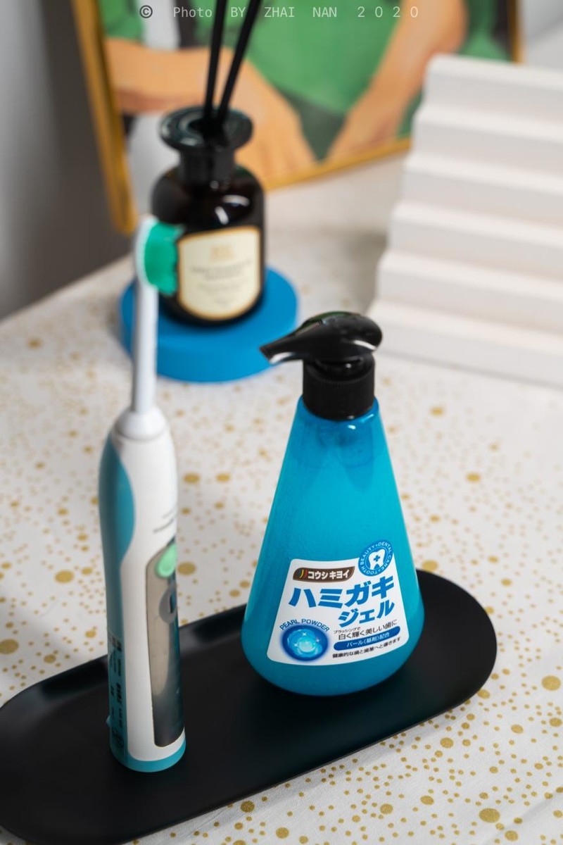 直男受不了了，女朋友送了我五瓶皓齿清液体牙膏，好吃到想咽下