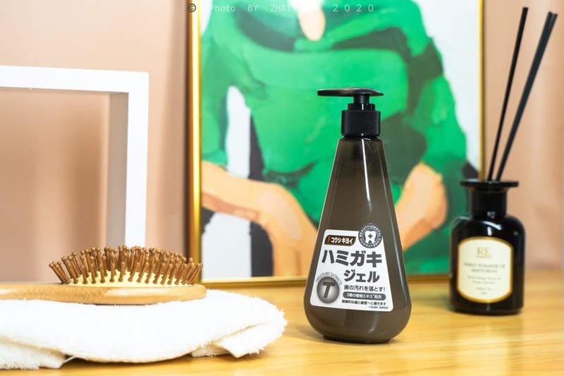 直男受不了了，女朋友送了我五瓶皓齿清液体牙膏，好吃到想咽下