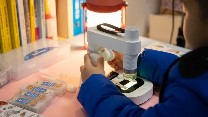 开箱测评当当狸智能显微镜，显微镜下的微观世界真神奇