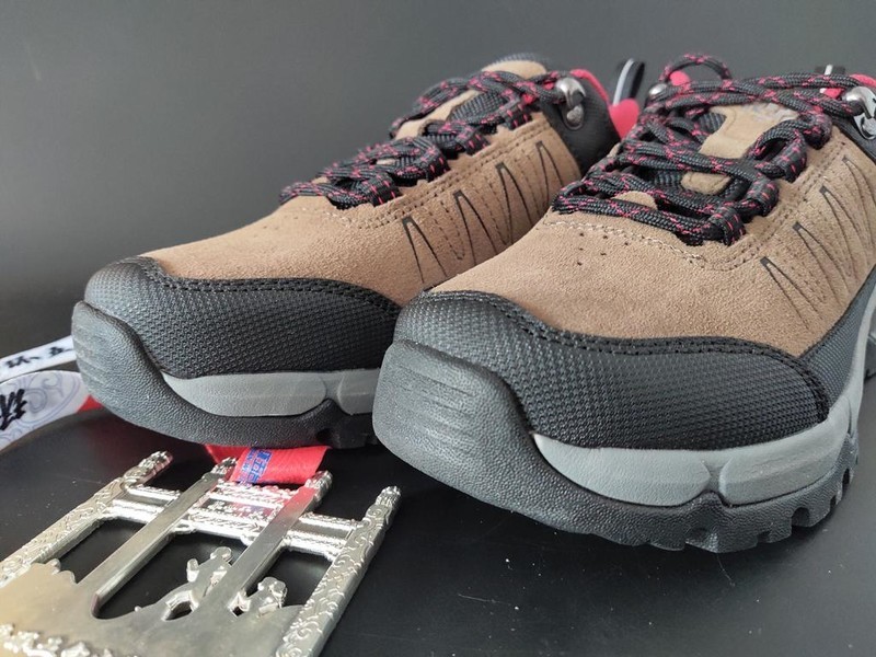 图途绿巨人登山鞋轻量有型 防滑耐磨如履平地