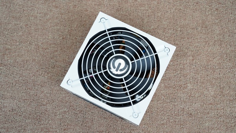 显卡终于降价了，用11700+B560+3070Ti打造的高端主机分享