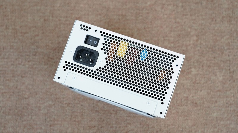 显卡终于降价了，用11700+B560+3070Ti打造的高端主机分享