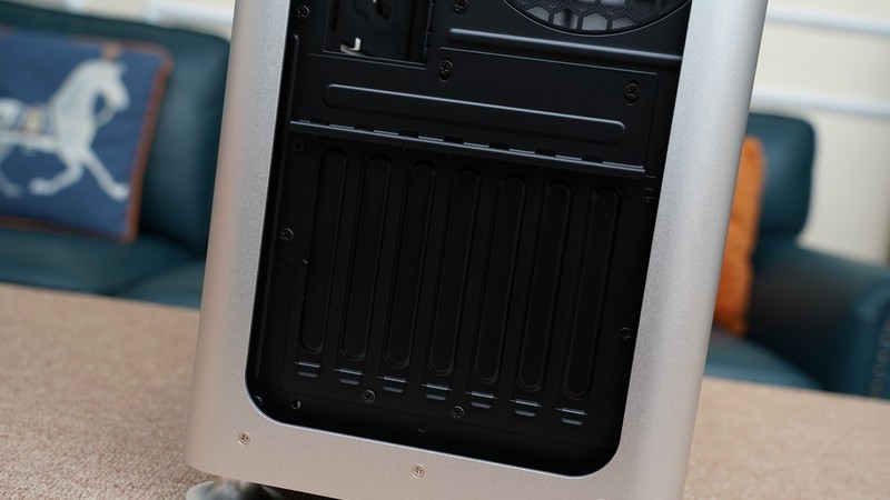 显卡终于降价了，用11700+B560+3070Ti打造的高端主机分享