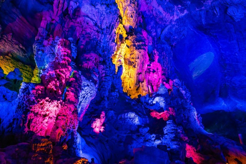 北纬30度神秘地理带，湖北最美天然溶洞，宜昌五峰长生洞