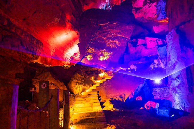 北纬30度神秘地理带，湖北最美天然溶洞，宜昌五峰长生洞