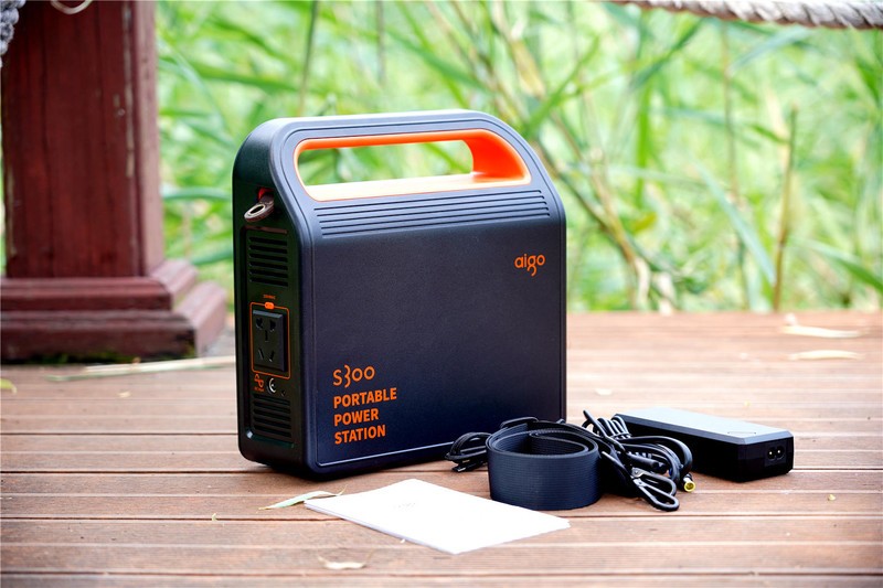 户外使用堪比市电，户外储能电源真的有这么强吗？-aigo户外储能电源S300分享