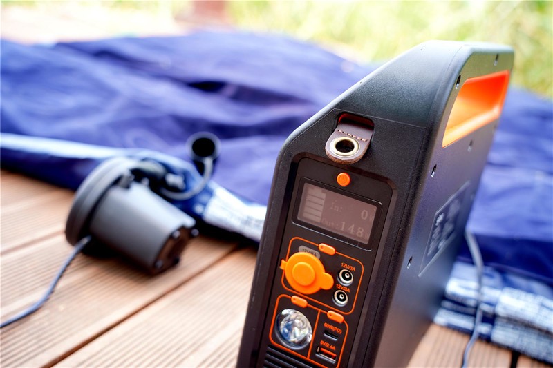 户外使用堪比市电，户外储能电源真的有这么强吗？-aigo户外储能电源S300分享