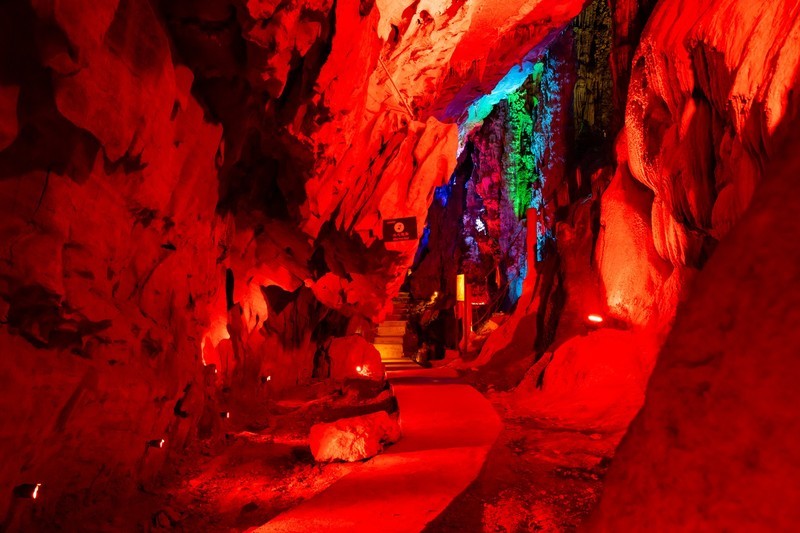 北纬30度神秘地理带，湖北最美天然溶洞，宜昌五峰长生洞