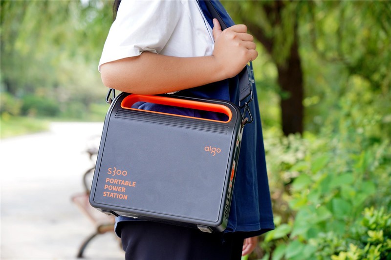 户外使用堪比市电，户外储能电源真的有这么强吗？-aigo户外储能电源S300分享