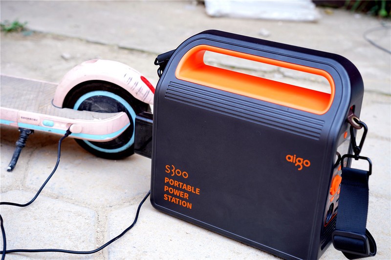 户外使用堪比市电，户外储能电源真的有这么强吗？-aigo户外储能电源S300分享