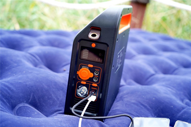 户外使用堪比市电，户外储能电源真的有这么强吗？-aigo户外储能电源S300分享