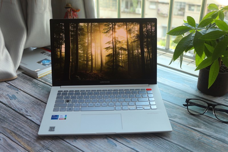 轻薄生产力工具，颜值担当的华硕a豆14 航天版是怎样的一种体验