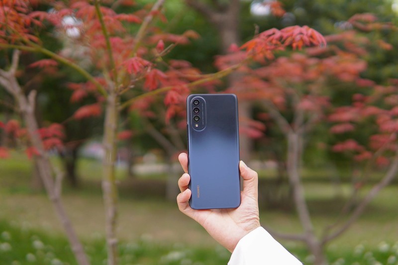 超高颜值+鸿蒙系统，华为nova 10z 第一时间上手体验报告，稳中求胜