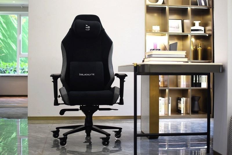 舒适又好看，性价比还高，BlacKlyte逐夜电竞椅让你娱乐养身两不误
