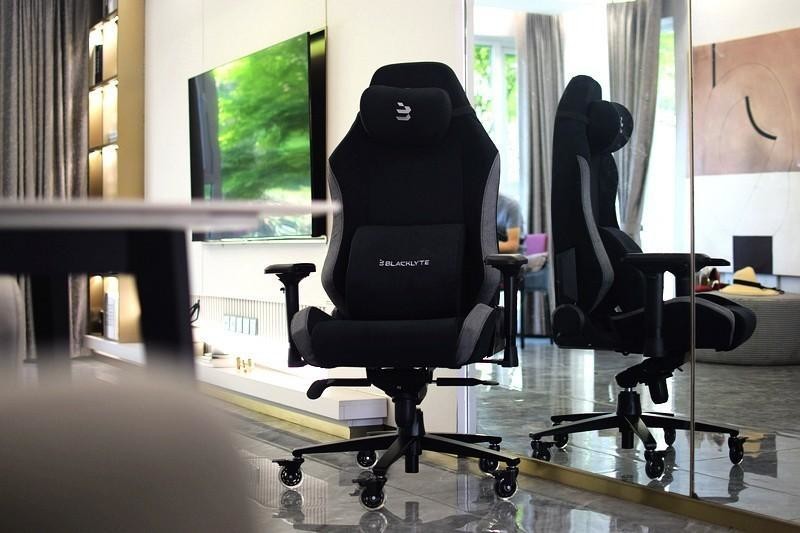 舒适又好看，性价比还高，BlacKlyte逐夜电竞椅让你娱乐养身两不误