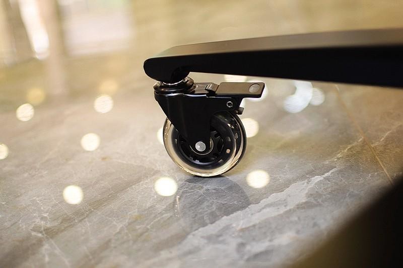 舒适又好看，性价比还高，BlacKlyte逐夜电竞椅让你娱乐养身两不误