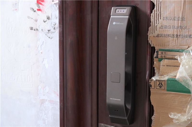 多重安全防护，人脸极速识别！华为智选德施曼智能门锁Pro体验