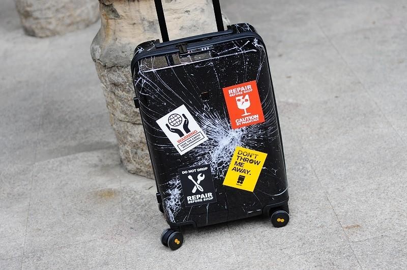 潮流中环保先行者：地平线8号地球狂想系列环保旅行箱