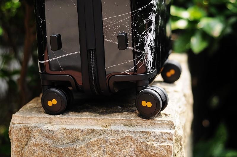 潮流中环保先行者：地平线8号地球狂想系列环保旅行箱