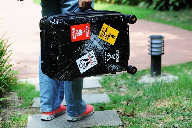 潮流中环保先行者：地平线8号地球狂想系列环保旅行箱