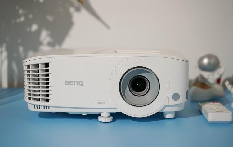 DLP商用投影仪明基MH560评测：高清画质与便捷性的完美结合