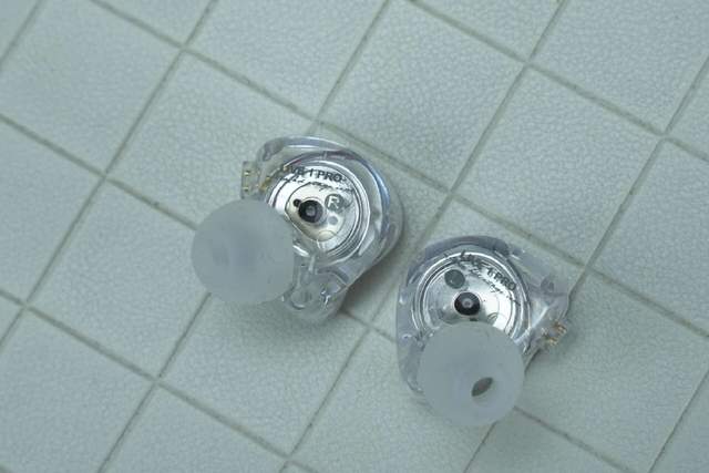 百元入门级HIFI耳机， 锦瑟香也 LIVE1 PRO征服了我女儿！