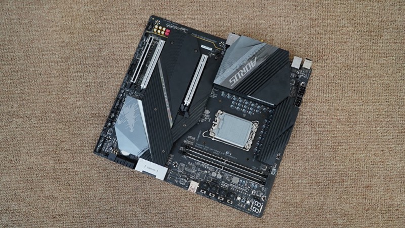 免费才是王道！阿斯加特 瓦尔基里 DDR5 6400内存超频体验分享