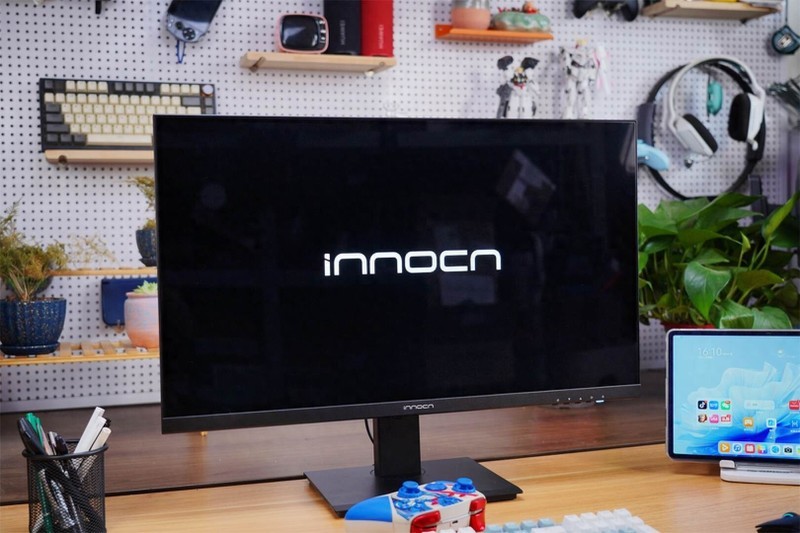 全新升级视网膜屏27C1U PRO，享受镜面苹果色，最佳“苹果伴侣”！