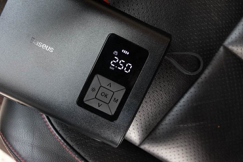 双气缸大动力，10s急速补气，倍思双缸无线充气宝体验