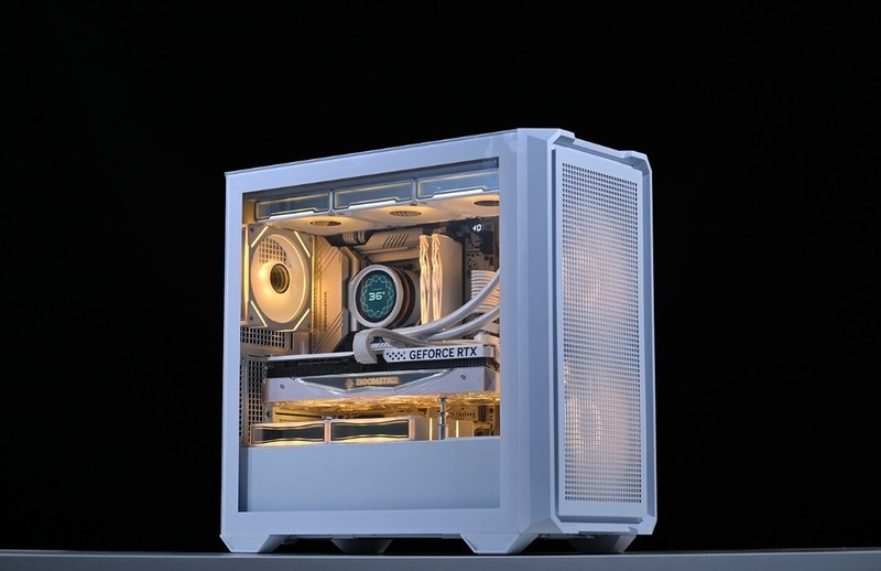 散热拉满的紧凑型白色主题装机：14600K+铭瑄Z790M+4070S+D5内存