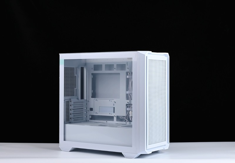 散热拉满的紧凑型白色主题装机：14600K+铭瑄Z790M+4070S+D5内存