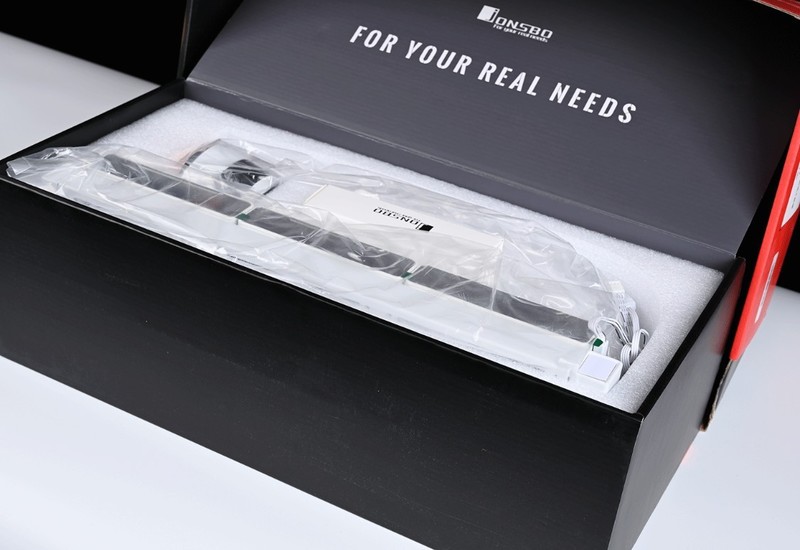 散热拉满的紧凑型白色主题装机：14600K+铭瑄Z790M+4070S+D5内存